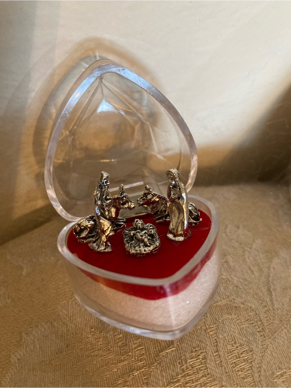 New mini manger clear heart holder